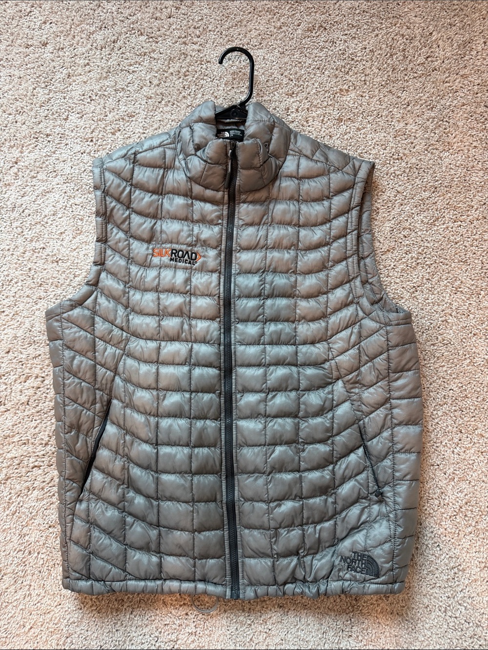 The North Face Men's Light Gray Quilted Down Vest